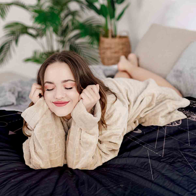 Set di biancheria da letto con coperta terapeutica nera con farfalla
