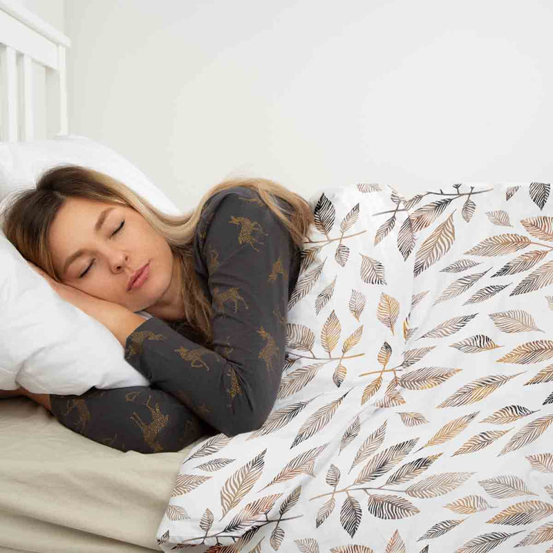 Set di biancheria da letto con coperte terapeutiche bianco con rami marrone chiaro