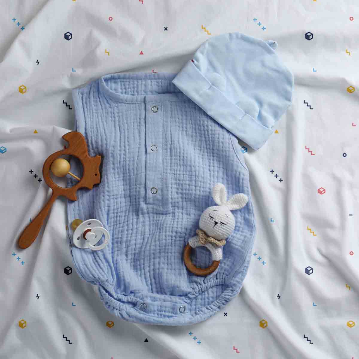 Set di biancheria da letto con coperte terapeutiche bianco con forme colorate