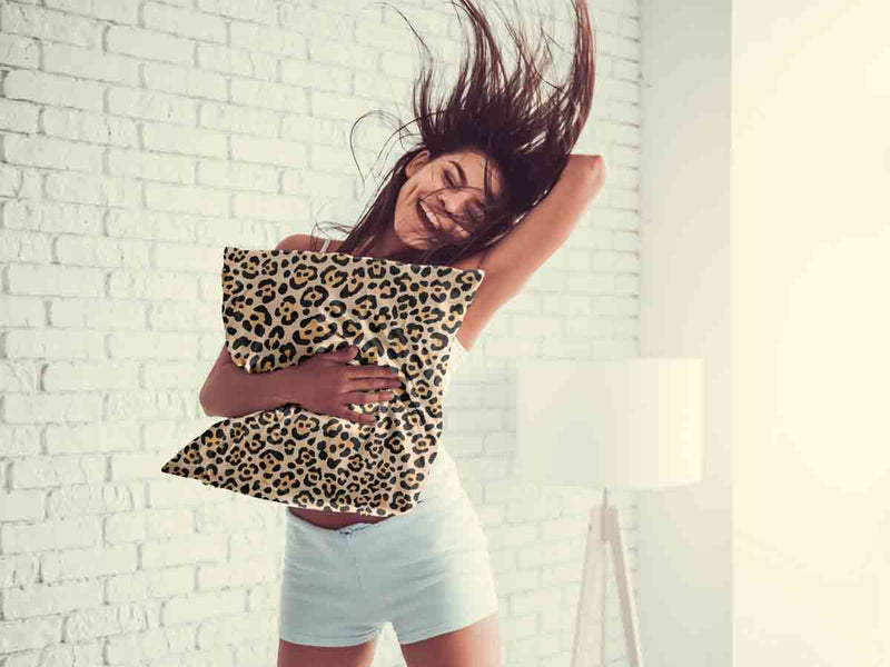 Cuscino salute stampa leopardo